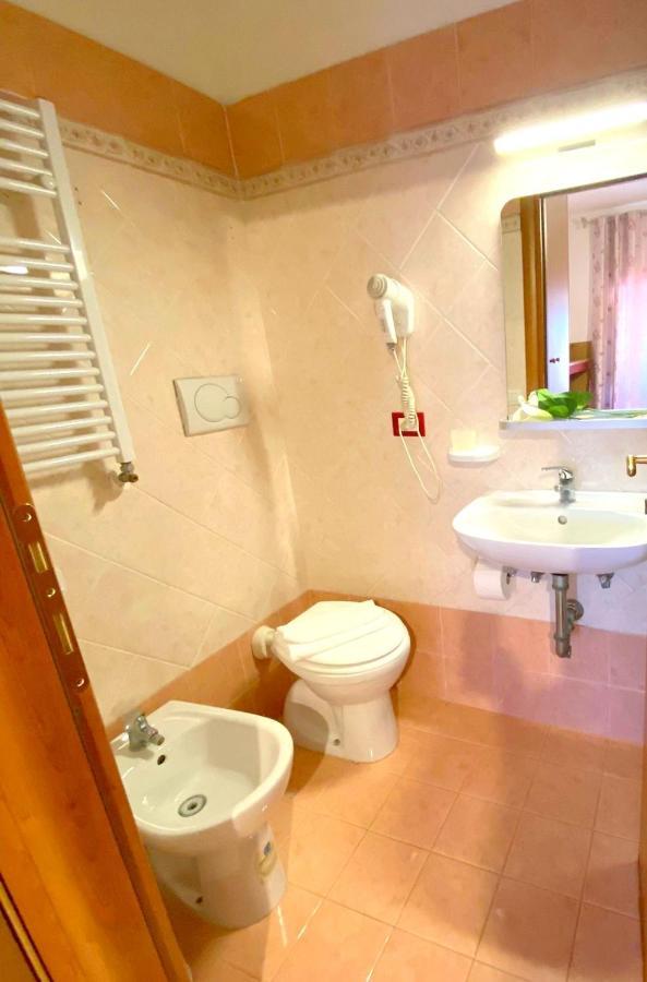 Now Rome-address Via Palestro,56- Breakfast Included Gasthuis Rome