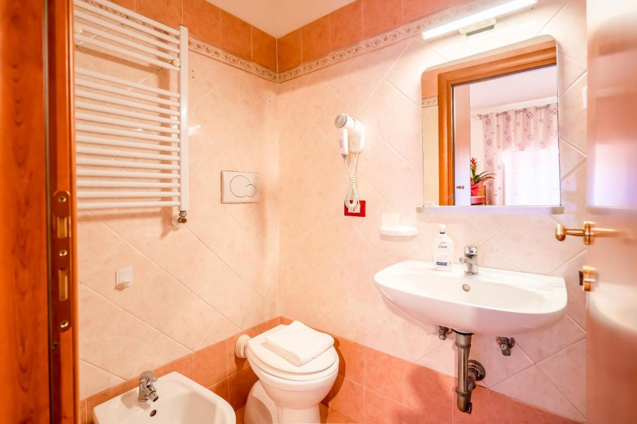Gasthuis Now Rome-address Via Palestro,56- Breakfast Included Rome